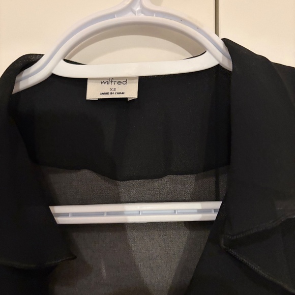 Aritzia Wilfred set black skirt black top - Picture 3 of 5